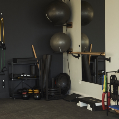 4-Inside-FORM-Physical-Therapy-Westchester-IL