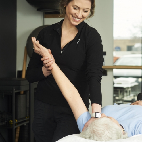 Joint-Mobilization-FORM-Physical-Therapy-Westchester-IL